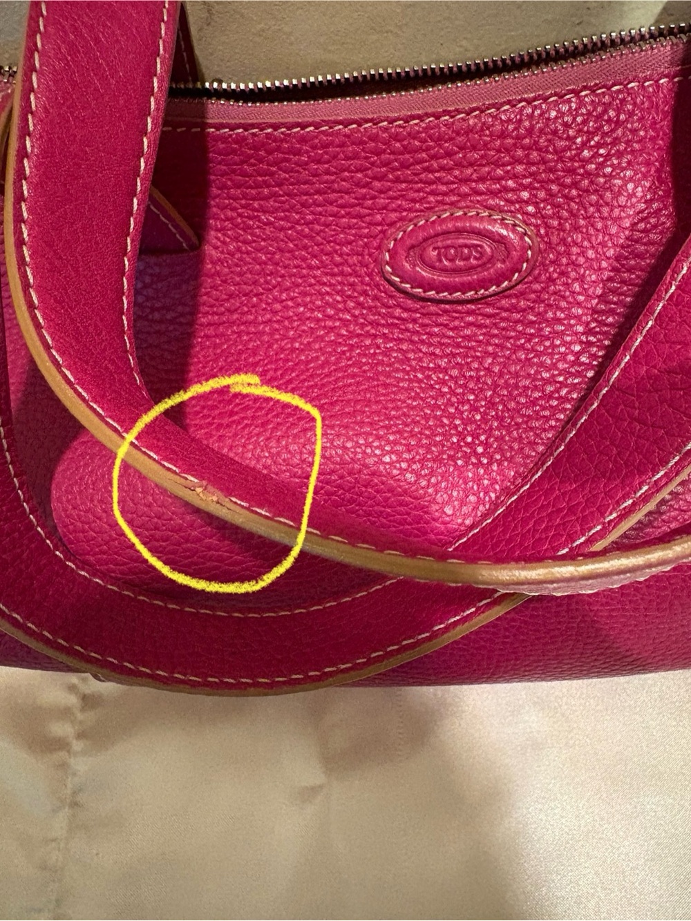 TOD'S Fuchsia Pebbled Leather purse with dustbag preowned - Picture 11 of 11